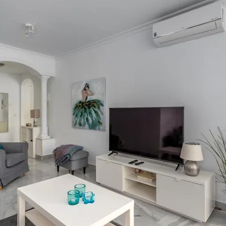 Apartment Senorio De Aloha By Interhome *